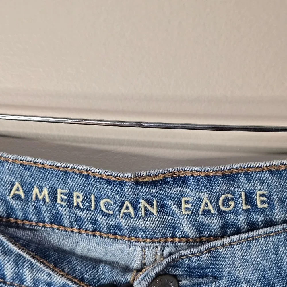 American Eagle Outfitters Women's Blue Denim Mom Shorts
